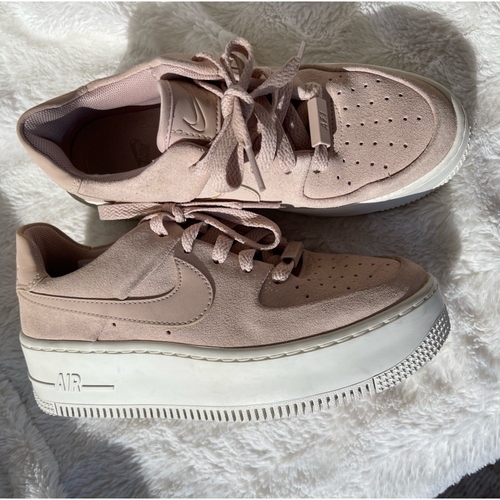 Nike Air Force 1 Sage Particle Pink